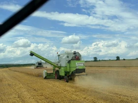 Комбайн Claas Dominator 150 Hydro Drive | Auto.bg — изображение 13 Комбайн Claas Dominator 150 Hydro Drive | Auto.bg — изображение 13