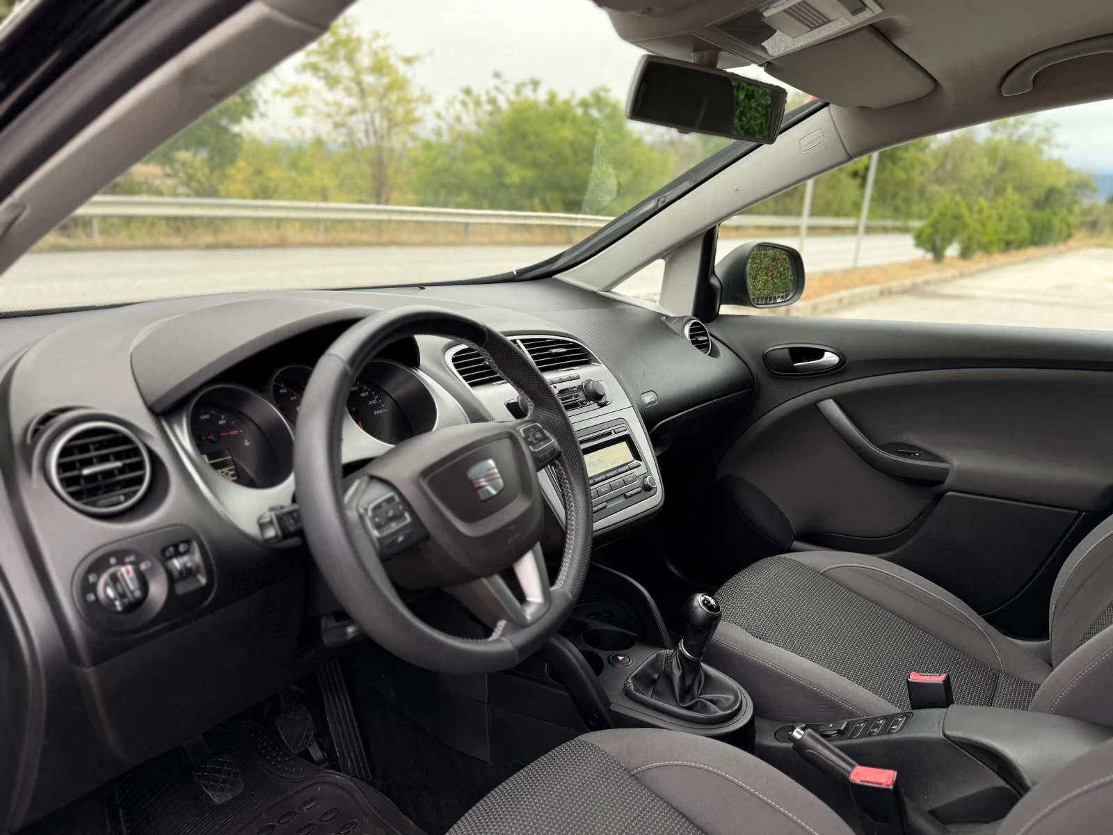 Seat Altea 1.6i I-TECH 102кс  - изображение 9 | Auto.bg Seat Altea 1.6i I-TECH 102кс  - изображение 9