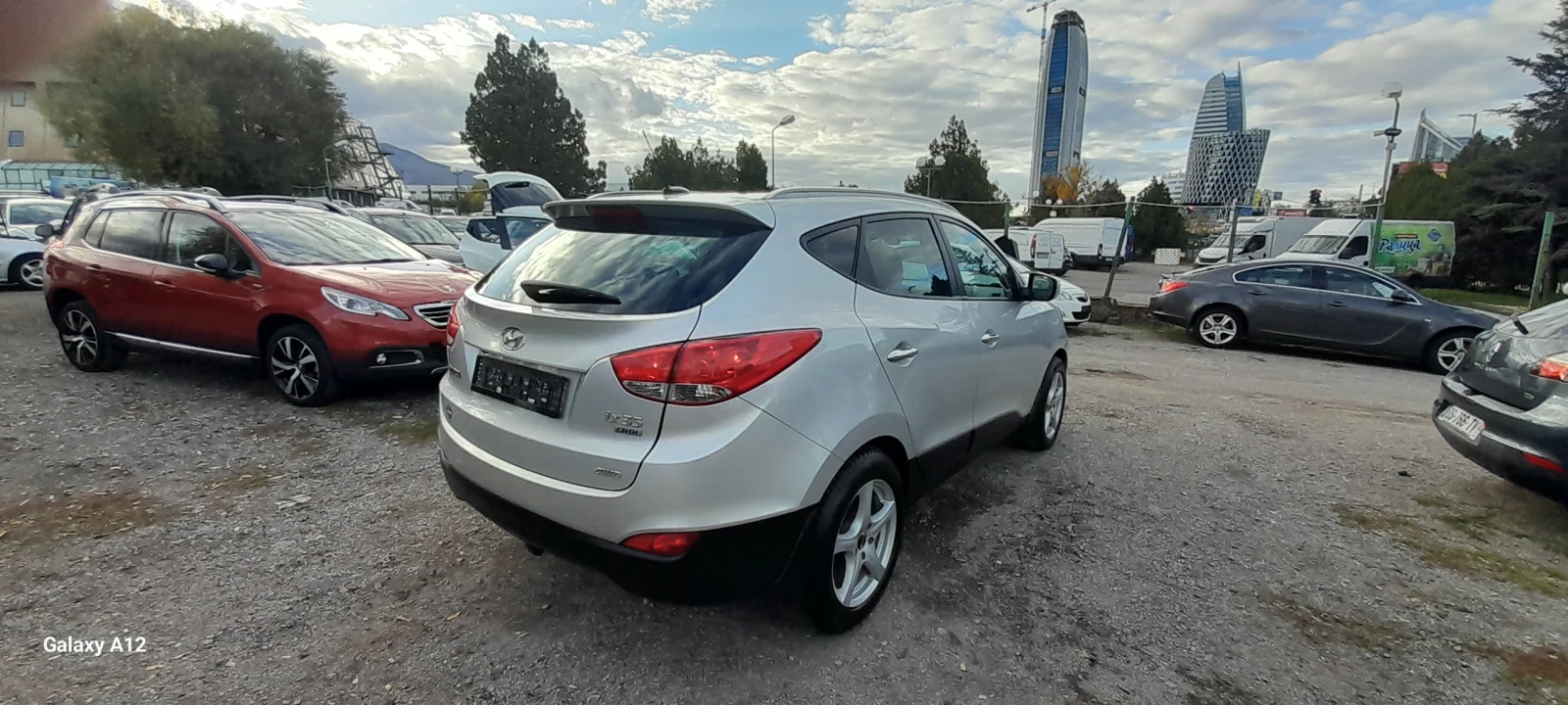 Hyundai IX35 2.0D 184kc 4WD ПАНОРАМА. АВТОМАТ - изображение 4 | Auto.bg Hyundai IX35 2.0D 184kc 4WD ПАНОРАМА. АВТОМАТ - изображение 4
