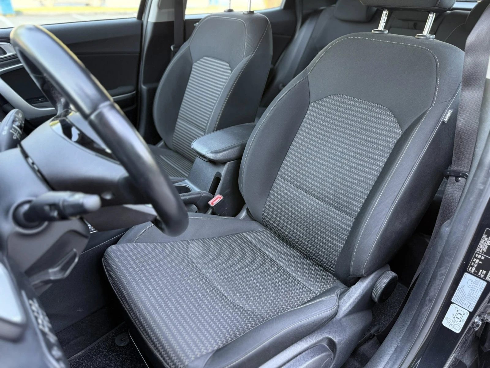 Kia XCeed * * * ЛИЗНГ* * * 1.5 T-gdi Пълна сервизна история - изображение 9 | Auto.bg Kia XCeed * * * ЛИЗНГ* * * 1.5 T-gdi Пълна сервизна история - изображение 9