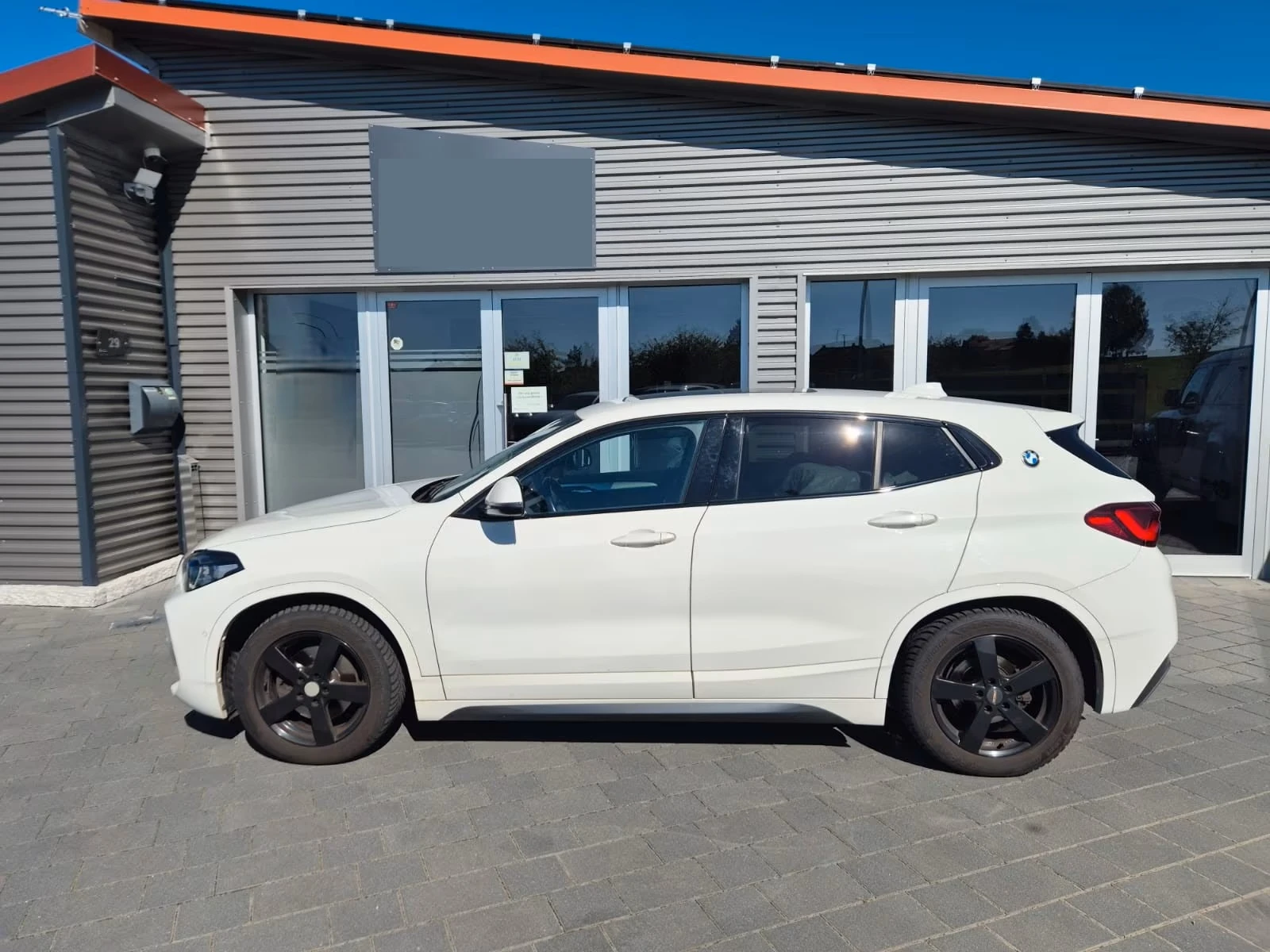 BMW X2 xDrive 18 d M Sport PANO HuD NaviPlus AHK #iCarbg - изображение 5 | Auto.bg BMW X2 xDrive 18 d M Sport PANO HuD NaviPlus AHK #iCarbg - изображение 5