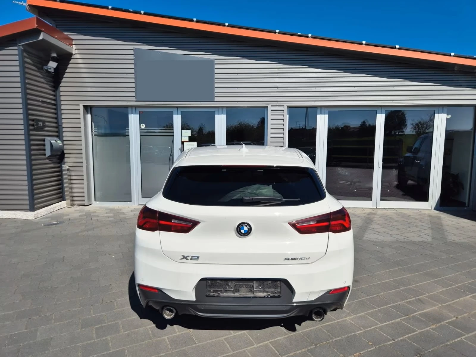 BMW X2 xDrive 18 d M Sport PANO HuD NaviPlus AHK #iCarbg - изображение 7 | Auto.bg BMW X2 xDrive 18 d M Sport PANO HuD NaviPlus AHK #iCarbg - изображение 7