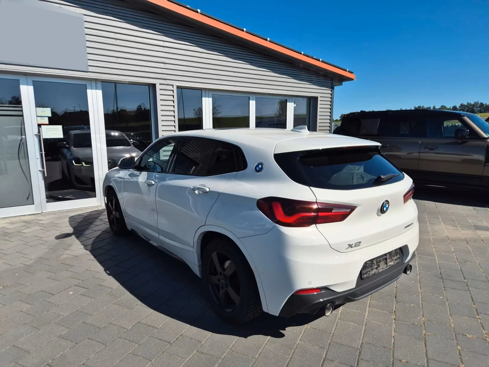 BMW X2 xDrive 18 d M Sport PANO HuD NaviPlus AHK #iCarbg - изображение 8 | Auto.bg BMW X2 xDrive 18 d M Sport PANO HuD NaviPlus AHK #iCarbg - изображение 8