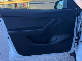 Tesla Model Y Long Range / CARFAX / ЦЕНА ДО БЪЛГАРИЯ - 24000 € - 70681169 12 | Car24.bg Tesla Model Y Long Range / CARFAX / ЦЕНА ДО БЪЛГАРИЯ - 24000 € - 70681169 12