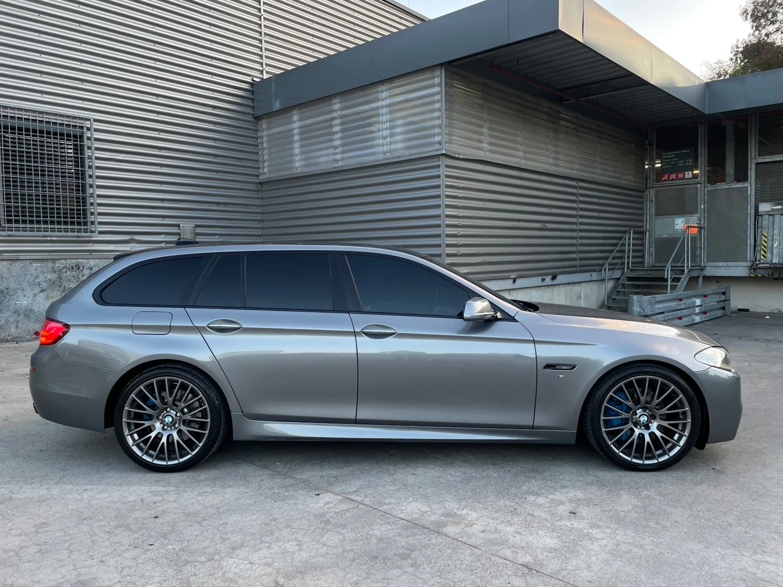 BMW 535 FULL- ///M-SPORTS PACKAGE-8ZF-CAMERA-ПОДГРЕВ-F1 - изображение 2 | Auto.bg BMW 535 FULL- ///M-SPORTS PACKAGE-8ZF-CAMERA-ПОДГРЕВ-F1 - изображение 2