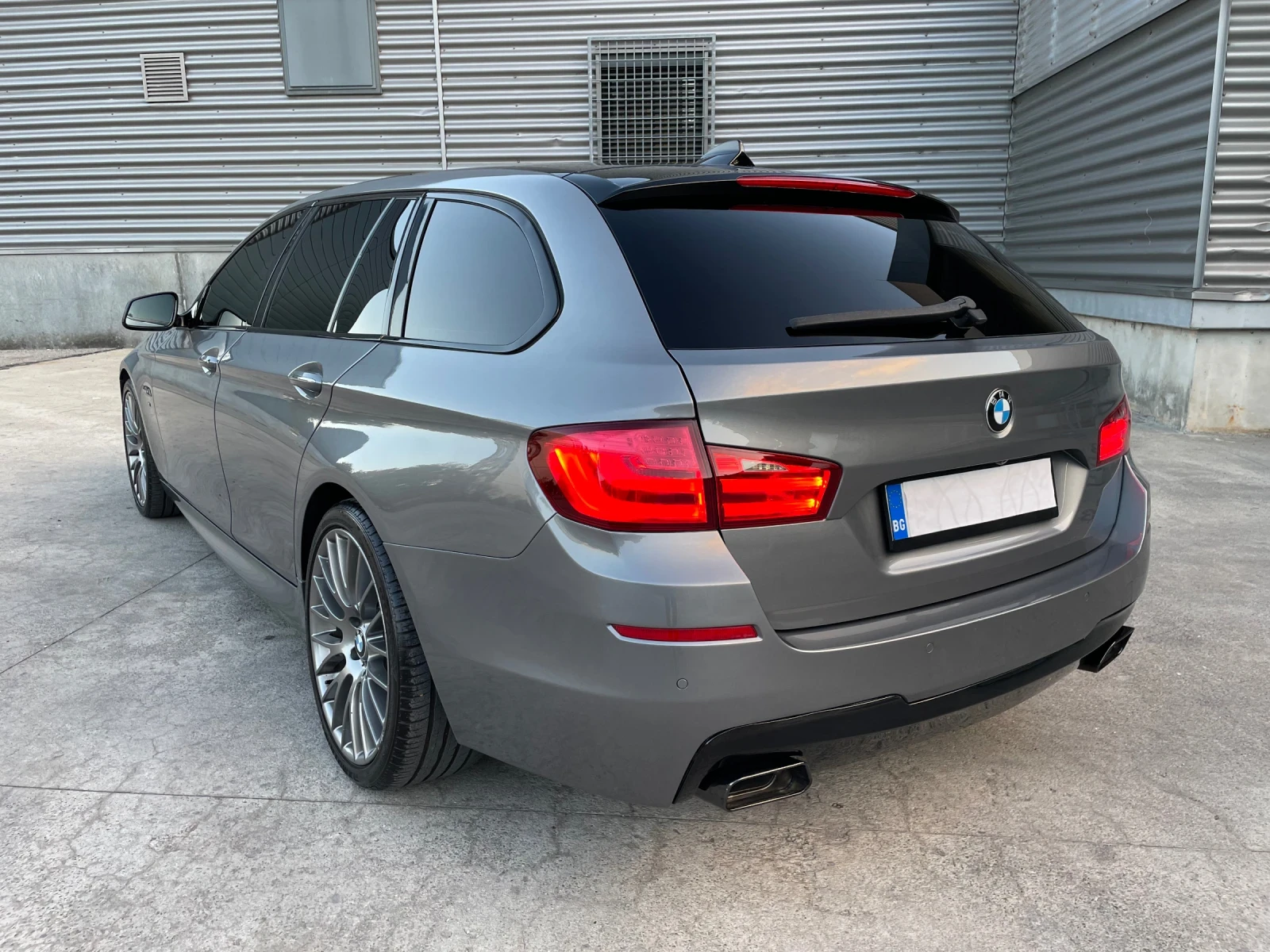 BMW 535 FULL- ///M-SPORTS PACKAGE-8ZF-CAMERA-ПОДГРЕВ-F1 - изображение 5 | Auto.bg BMW 535 FULL- ///M-SPORTS PACKAGE-8ZF-CAMERA-ПОДГРЕВ-F1 - изображение 5