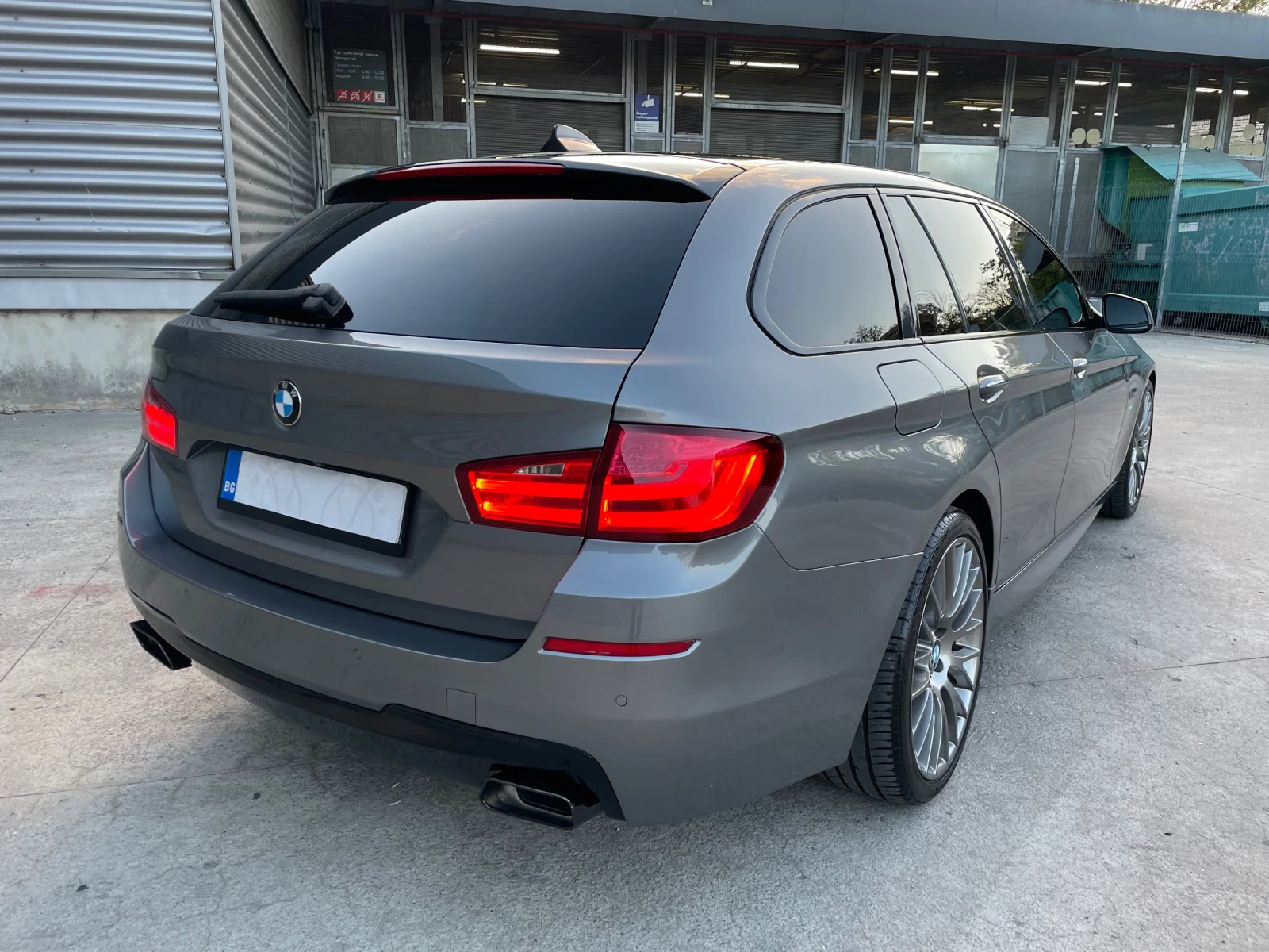 BMW 535 FULL- ///M-SPORTS PACKAGE-8ZF-CAMERA-ПОДГРЕВ-F1 - изображение 3 | Auto.bg BMW 535 FULL- ///M-SPORTS PACKAGE-8ZF-CAMERA-ПОДГРЕВ-F1 - изображение 3