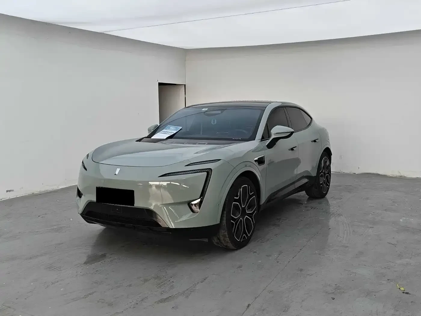 Avatr 11 2022 Long Range Dual Motor Luxury Edition 4-Seater | Auto.bg — изображение 1 Avatr 11 2022 Long Range Dual Motor Luxury Edition 4-Seater | Auto.bg — изображение 1