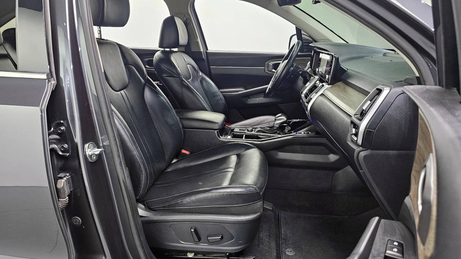 Kia Sorento 2.2D / Доставка за малко над 2 месеца - изображение 10 | Auto.bg Kia Sorento 2.2D / Доставка за малко над 2 месеца - изображение 10