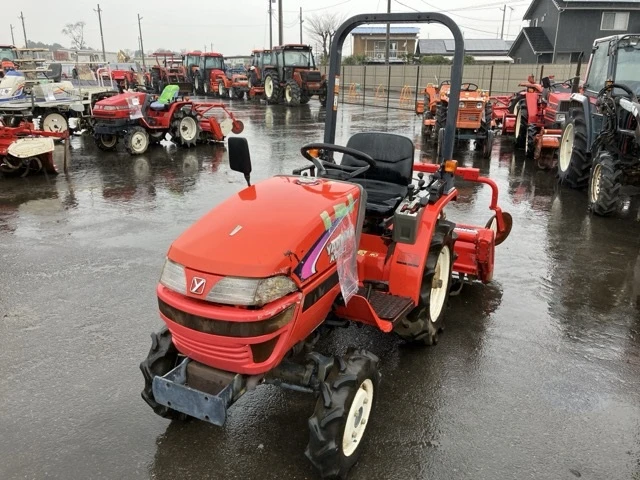 Трактор Yanmar НОВ ВНОС | Auto.bg — изображение 1 Трактор Yanmar НОВ ВНОС | Auto.bg — изображение 1