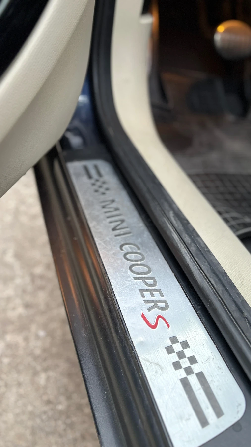 Mini Countryman * SD ALL 4* Sport 4x4* ОБСЛУЖЕНА*  - изображение 10 | Auto.bg Mini Countryman * SD ALL 4* Sport 4x4* ОБСЛУЖЕНА*  - изображение 10