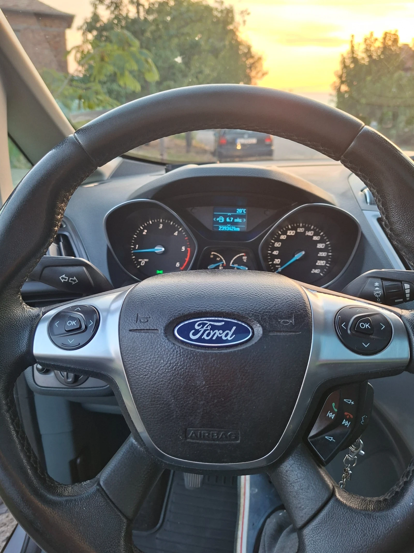 Ford Grand C-Max 1.6 tdci, 95к.с. - изображение 7 | Auto.bg Ford Grand C-Max 1.6 tdci, 95к.с. - изображение 7