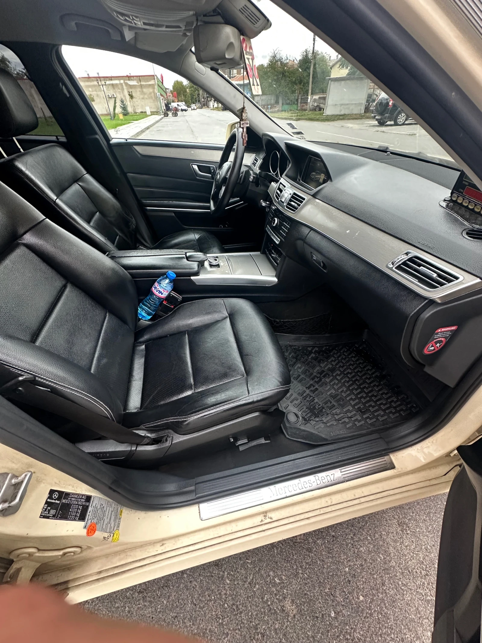 Mercedes-Benz E 200  - изображение 10 | Auto.bg Mercedes-Benz E 200  - изображение 10