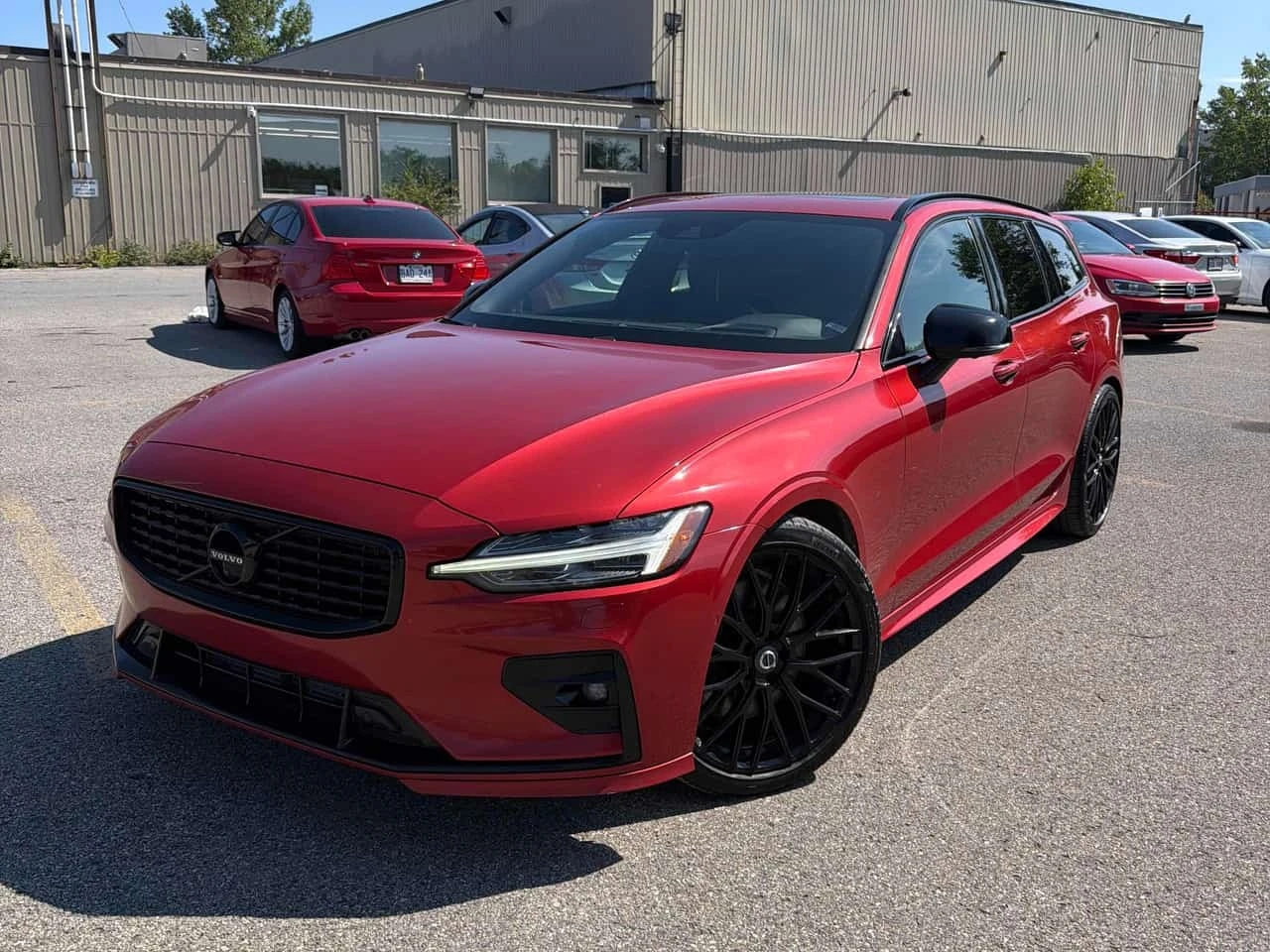 Volvo V60 R Design CARFAX | Auto.bg — изображение 1 Volvo V60 R Design CARFAX | Auto.bg — изображение 1