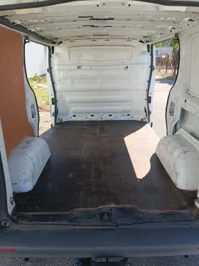 Opel Vivaro 2.5 CDTI | Auto.bg — изображение 9 Opel Vivaro 2.5 CDTI | Auto.bg — изображение 9