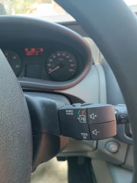 Opel Vivaro 2.5 CDTI | Auto.bg — изображение 17 Opel Vivaro 2.5 CDTI | Auto.bg — изображение 17