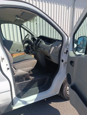 Opel Vivaro 2.5 CDTI | Auto.bg — изображение 13 Opel Vivaro 2.5 CDTI | Auto.bg — изображение 13