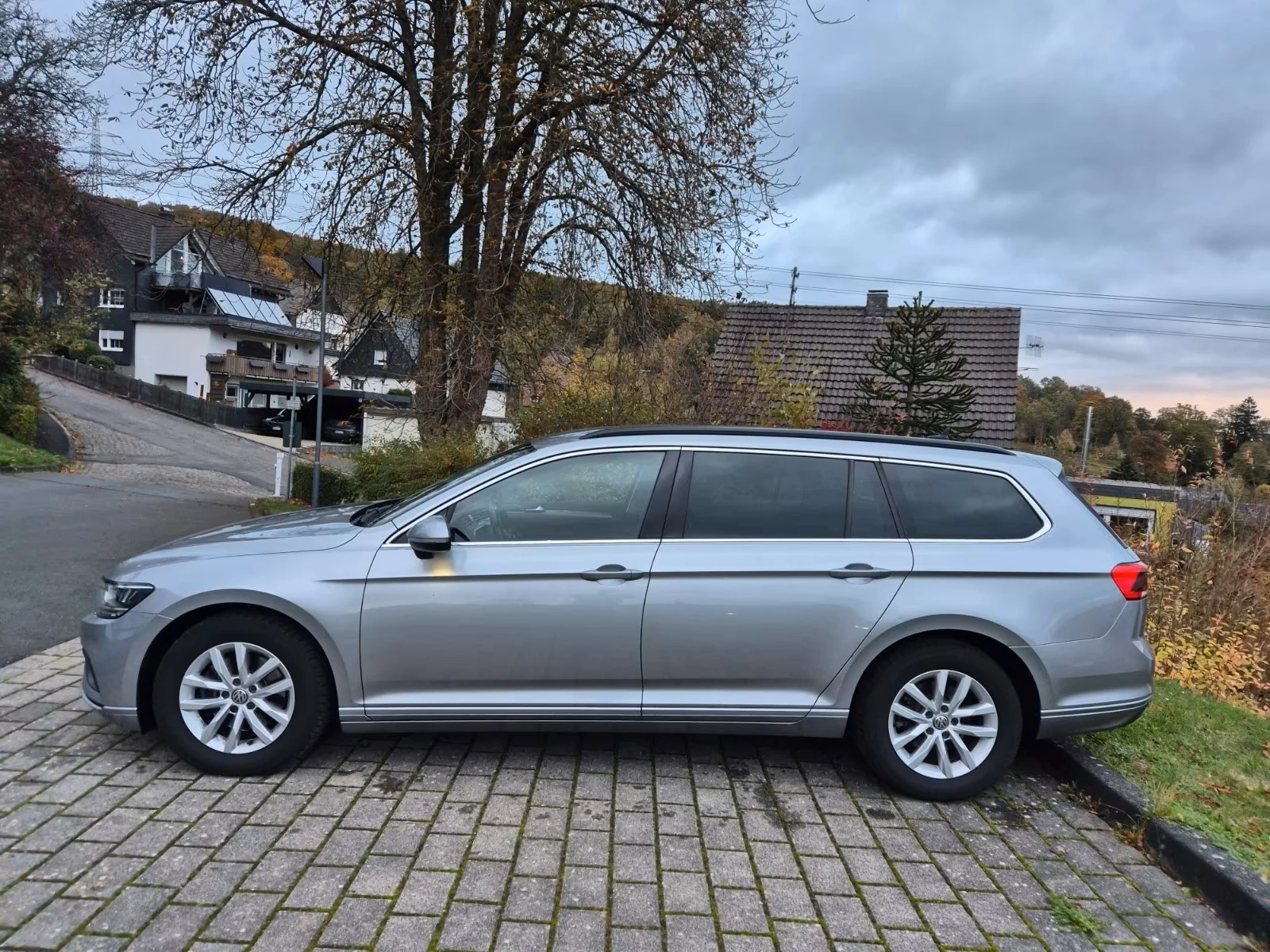 VW Passat Variant Assist KAM Business ACC Navi LED #iCarbg - изображение 8 | Auto.bg VW Passat Variant Assist KAM Business ACC Navi LED #iCarbg - изображение 8