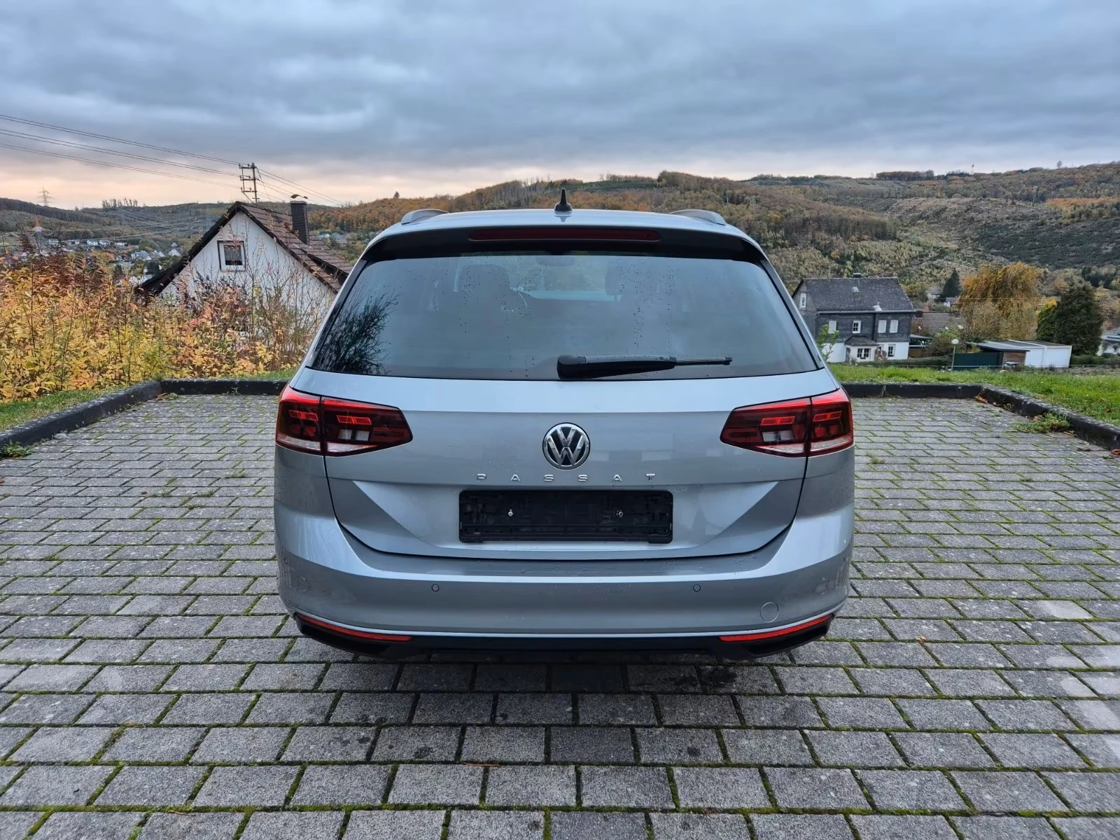 VW Passat Variant Assist KAM Business ACC Navi LED #iCarbg - изображение 6 | Auto.bg VW Passat Variant Assist KAM Business ACC Navi LED #iCarbg - изображение 6