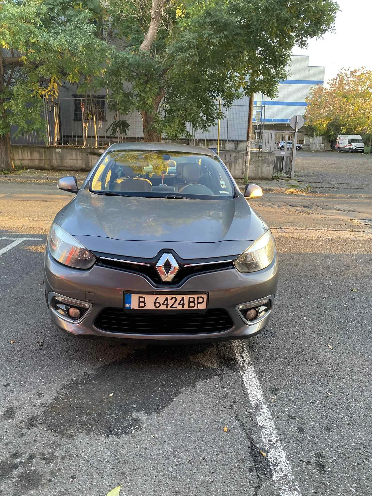 Renault Fluence 1.6 DCI  - изображение 2 | Auto.bg Renault Fluence 1.6 DCI  - изображение 2