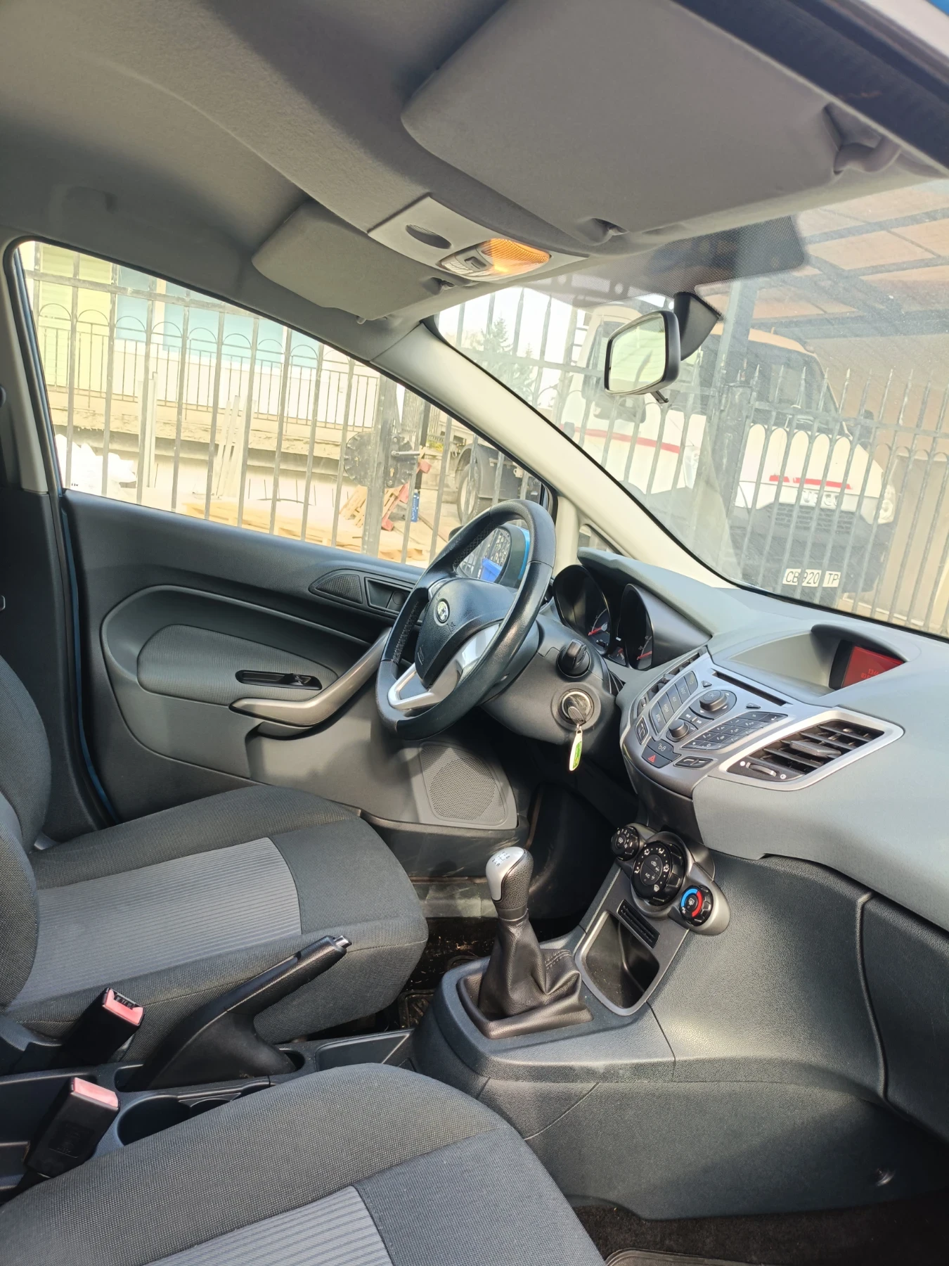 Ford Fiesta 1.6 Econetic дизел 95к.с. - изображение 8 | Auto.bg Ford Fiesta 1.6 Econetic дизел 95к.с. - изображение 8