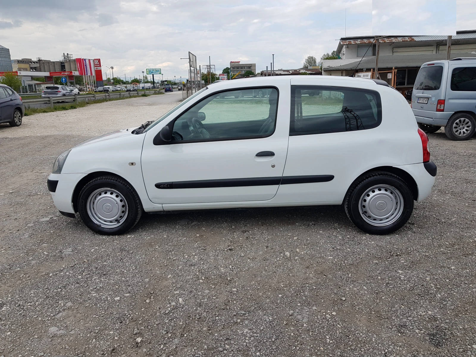 Renault Clio 1.5 dci - 65 к.с. ИТАЛИЯ  - изображение 8 | Auto.bg Renault Clio 1.5 dci - 65 к.с. ИТАЛИЯ  - изображение 8