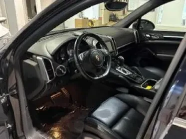 Porsche Cayenne S CARFAX АВТО КРЕДИТ  - изображение 6 | Auto.bg Porsche Cayenne S CARFAX АВТО КРЕДИТ  - изображение 6