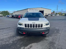 Jeep Cherokee Trailhawk Elite | CARFAX | АВТОФИНАНСИРАНЕ | Auto.bg — изображение 2 Jeep Cherokee Trailhawk Elite | CARFAX | АВТОФИНАНСИРАНЕ | Auto.bg — изображение 2