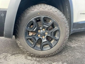 Jeep Cherokee Trailhawk Elite | CARFAX | АВТОФИНАНСИРАНЕ | Auto.bg — изображение 6 Jeep Cherokee Trailhawk Elite | CARFAX | АВТОФИНАНСИРАНЕ | Auto.bg — изображение 6