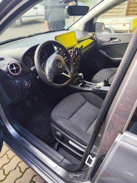 Mercedes-Benz B 180 Регистриран - 6500 € / 12712.90 лв. - 74525396 13 | Car24.bg Mercedes-Benz B 180 Регистриран - 6500 € / 12712.90 лв. - 74525396 13
