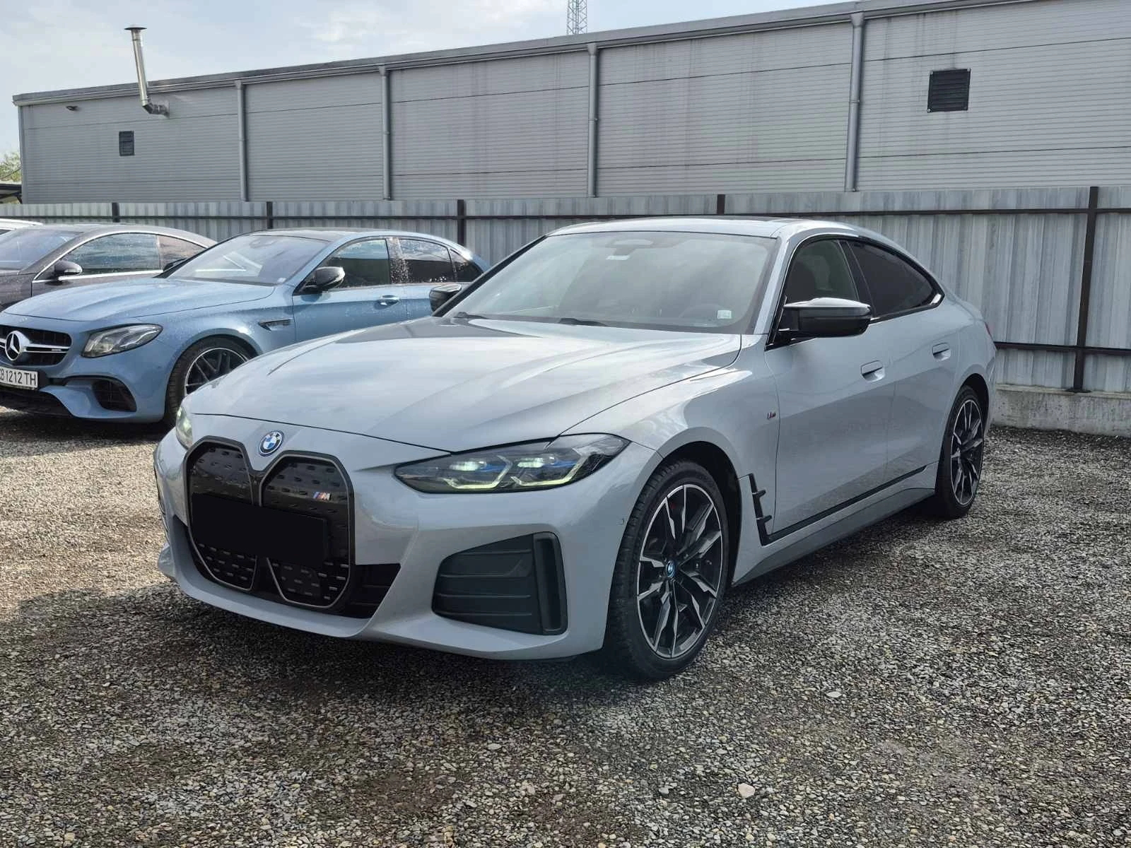 BMW i4 M50 xDrive LASER KeyGO 360 SitzKlima HlK HuD Pano | Auto.bg — изображение 1 BMW i4 M50 xDrive LASER KeyGO 360 SitzKlima HlK HuD Pano | Auto.bg — изображение 1
