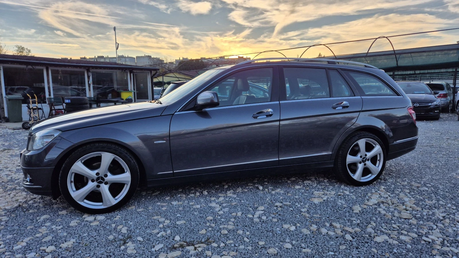 Mercedes-Benz C 200 2.2 CDI - изображение 5 | Auto.bg Mercedes-Benz C 200 2.2 CDI - изображение 5