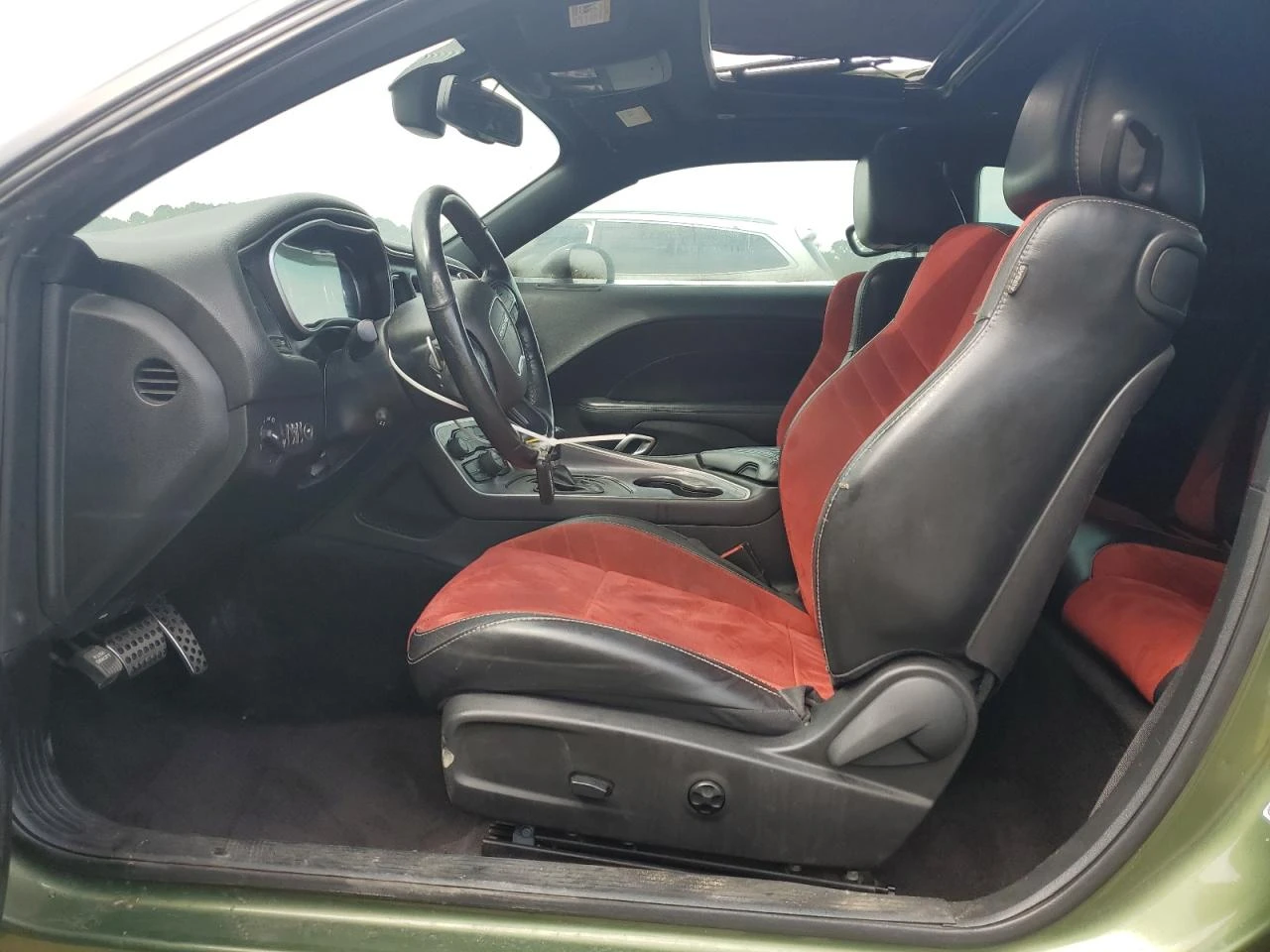 Dodge Challenger R/T 392* ПОДГРЕВ* КАМЕРА - изображение 7 | Auto.bg Dodge Challenger R/T 392* ПОДГРЕВ* КАМЕРА - изображение 7