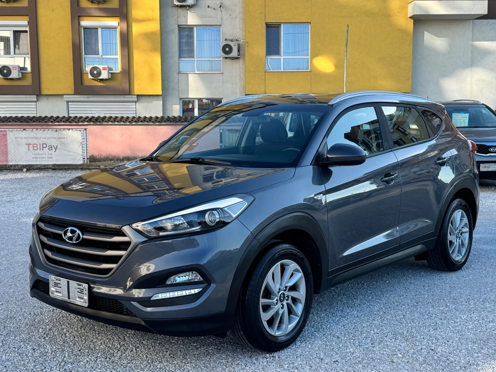 Hyundai Tucson 1.7 CRDi Xplus ISG* 2018г* EURO 6b* НАВИГАЦИЯ - изображение 2 | Auto.bg Hyundai Tucson 1.7 CRDi Xplus ISG* 2018г* EURO 6b* НАВИГАЦИЯ - изображение 2