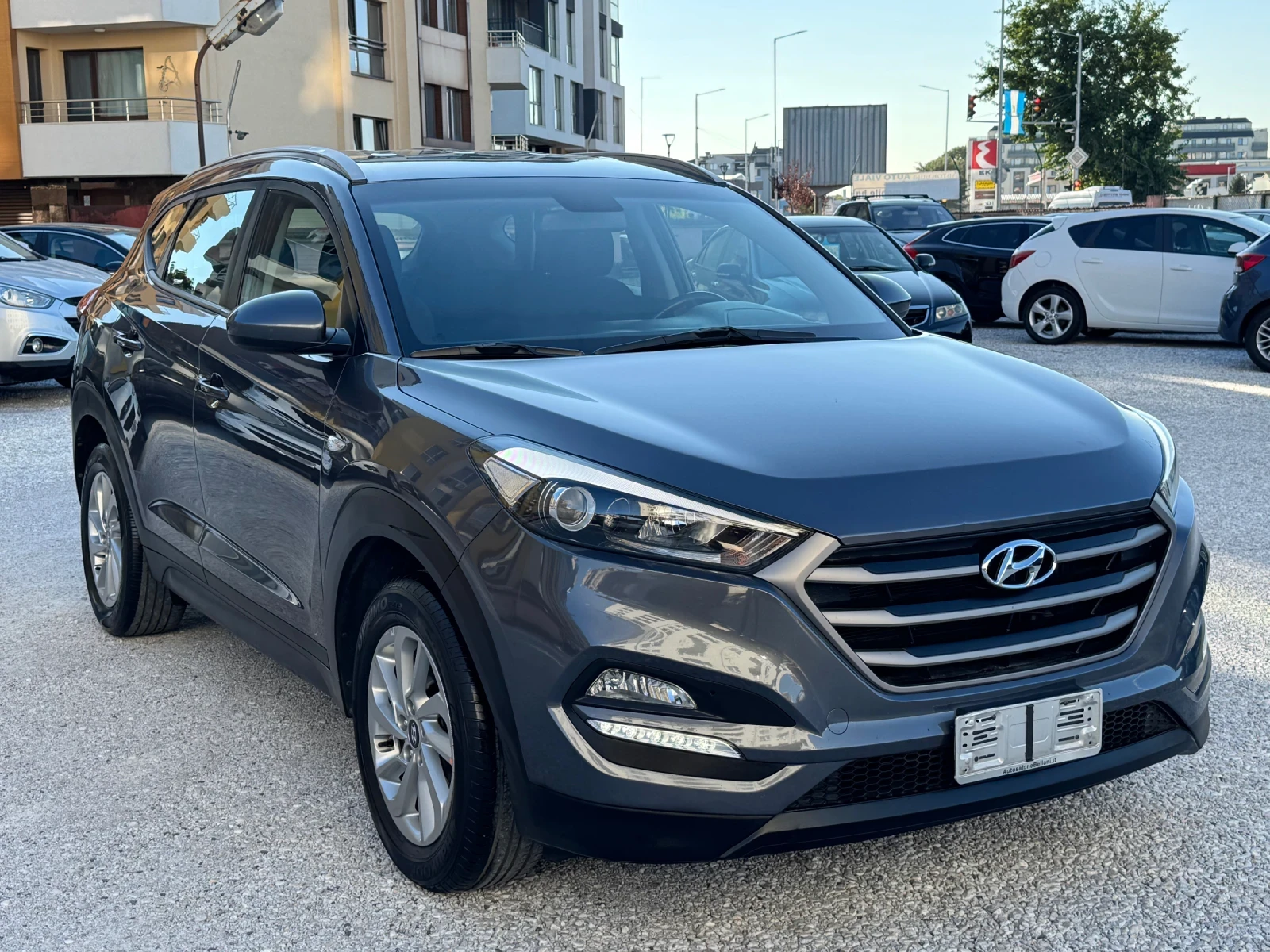 Hyundai Tucson 1.7 CRDi Xplus ISG* 2018г* EURO 6b* НАВИГАЦИЯ - изображение 4 | Auto.bg Hyundai Tucson 1.7 CRDi Xplus ISG* 2018г* EURO 6b* НАВИГАЦИЯ - изображение 4