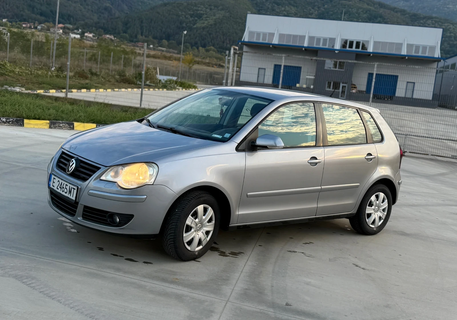 VW Polo Tour V 1.2 Бензин - изображение 6 | Auto.bg VW Polo Tour V 1.2 Бензин - изображение 6