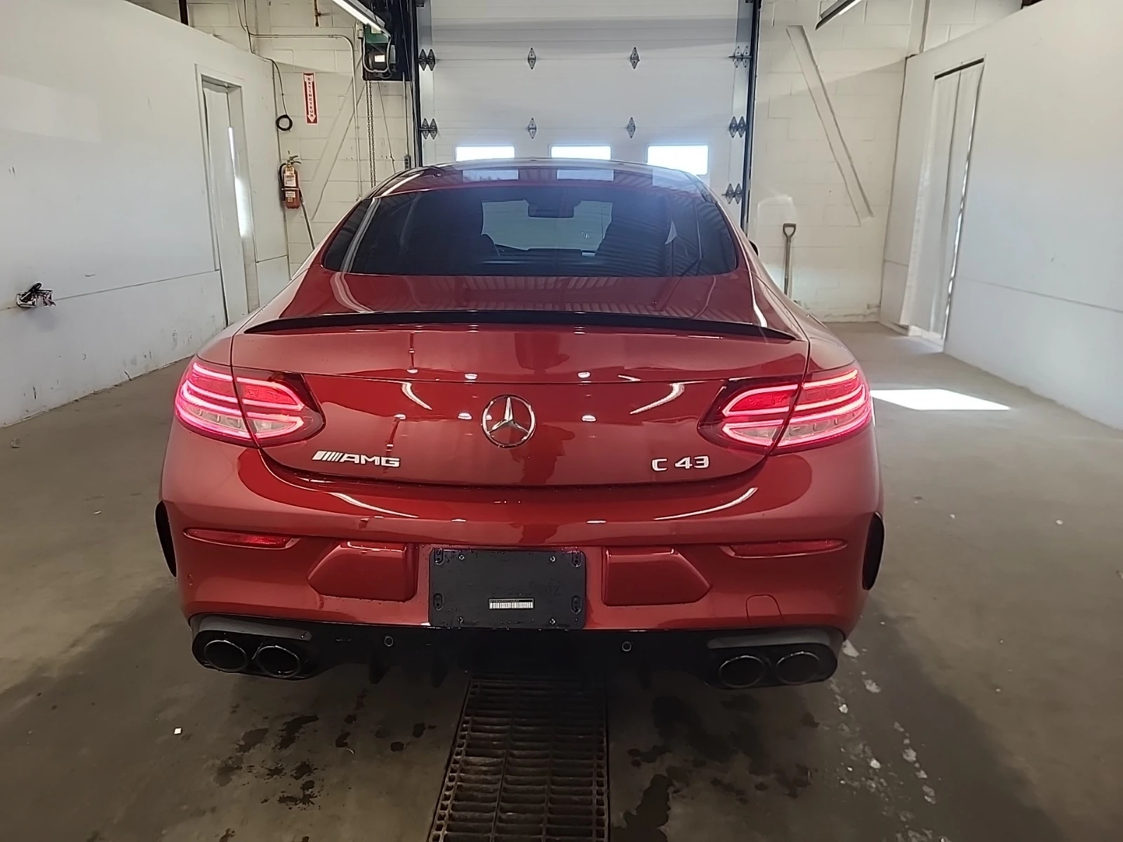 Mercedes-Benz C 43 AMG COUPE * 35000KM * CARFAX * Цена до България*  - изображение 6 | Auto.bg Mercedes-Benz C 43 AMG COUPE * 35000KM * CARFAX * Цена до България*  - изображение 6