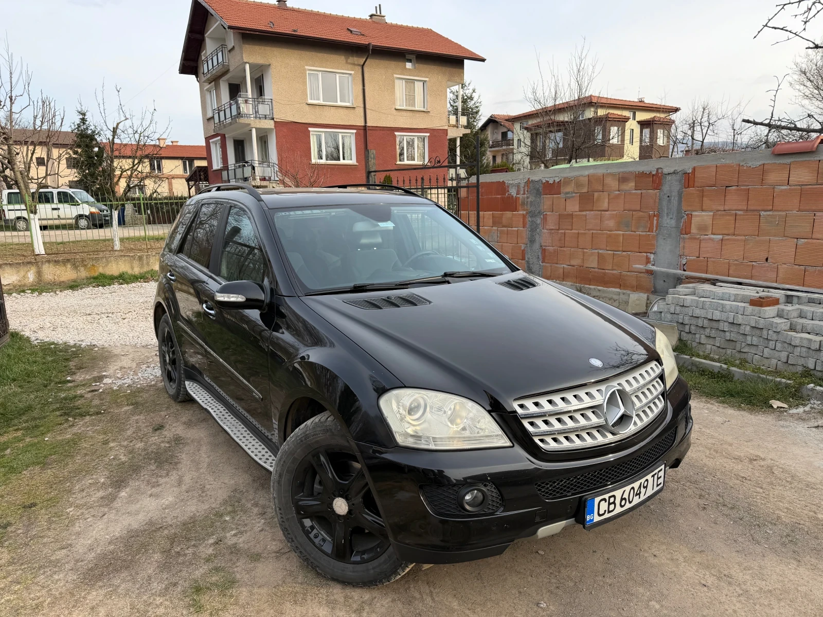 Mercedes-Benz ML 320 undefined | Auto.bg — изображение 1 Mercedes-Benz ML 320 undefined | Auto.bg — изображение 1
