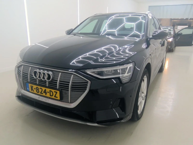 Audi E-Tron E-Tron 55 Business - 25500 € / 49873.67 лв. - 68275741 1 | Car24.bg Audi E-Tron E-Tron 55 Business - 25500 € / 49873.67 лв. - 68275741 1