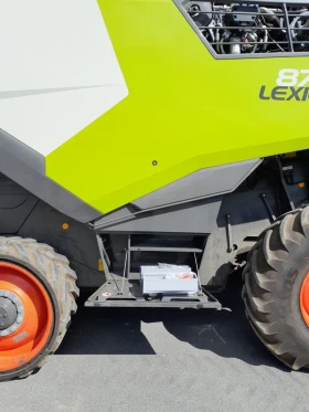 Комбайн Claas LEXION 8700 + CLAAS VARIO 1080 НАВИГАЦИЯ ЛИЗИНГ | Auto.bg — изображение 4 Комбайн Claas LEXION 8700 + CLAAS VARIO 1080 НАВИГАЦИЯ ЛИЗИНГ | Auto.bg — изображение 4