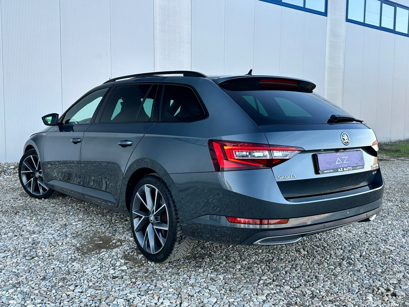 Skoda Superb Sportline 2.0TDI 190кс 4x4/ Digital/ Full - изображение 4 | Auto.bg Skoda Superb Sportline 2.0TDI 190кс 4x4/ Digital/ Full - изображение 4