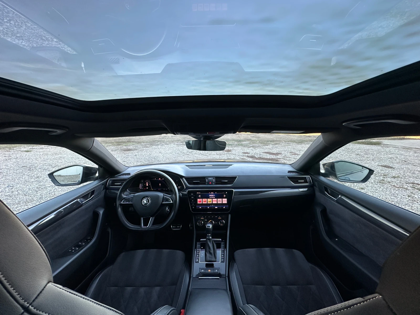 Skoda Superb Sportline 2.0TDI 190кс 4x4/ Digital/ Full - изображение 8 | Auto.bg Skoda Superb Sportline 2.0TDI 190кс 4x4/ Digital/ Full - изображение 8