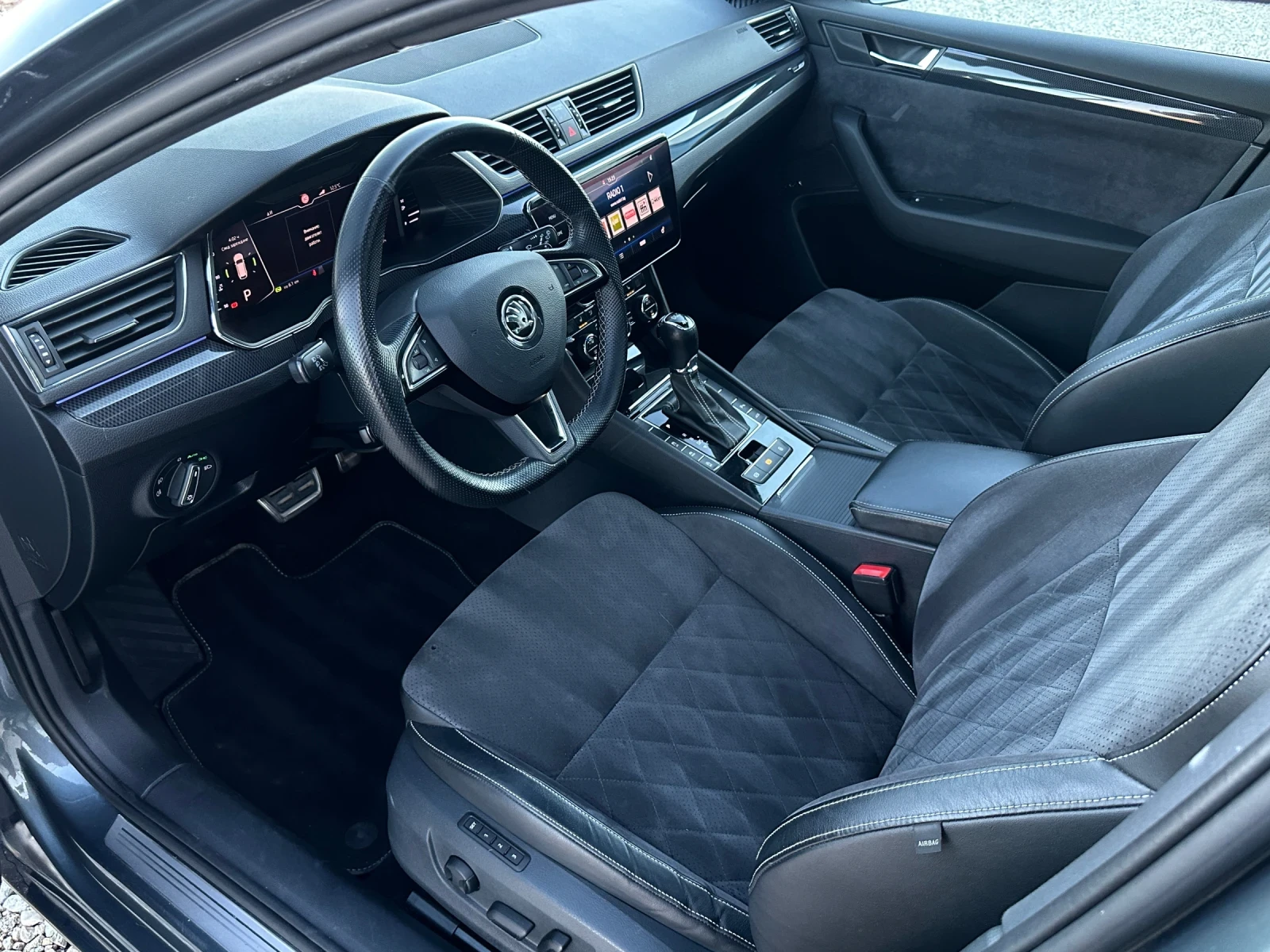 Skoda Superb Sportline 2.0TDI 190кс 4x4/ Digital/ Full - изображение 9 | Auto.bg Skoda Superb Sportline 2.0TDI 190кс 4x4/ Digital/ Full - изображение 9