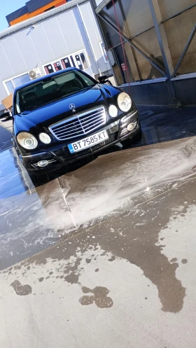 Mercedes-Benz E 320