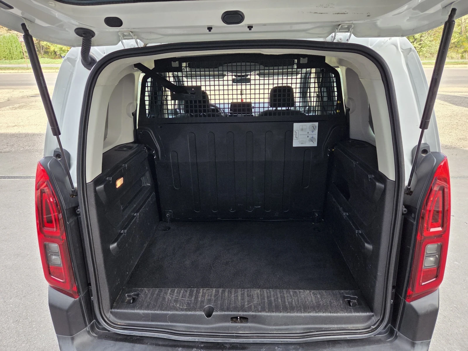 Citroen Berlingo 1, 5 tdi 102 hp - изображение 8 | Auto.bg Citroen Berlingo 1, 5 tdi 102 hp - изображение 8