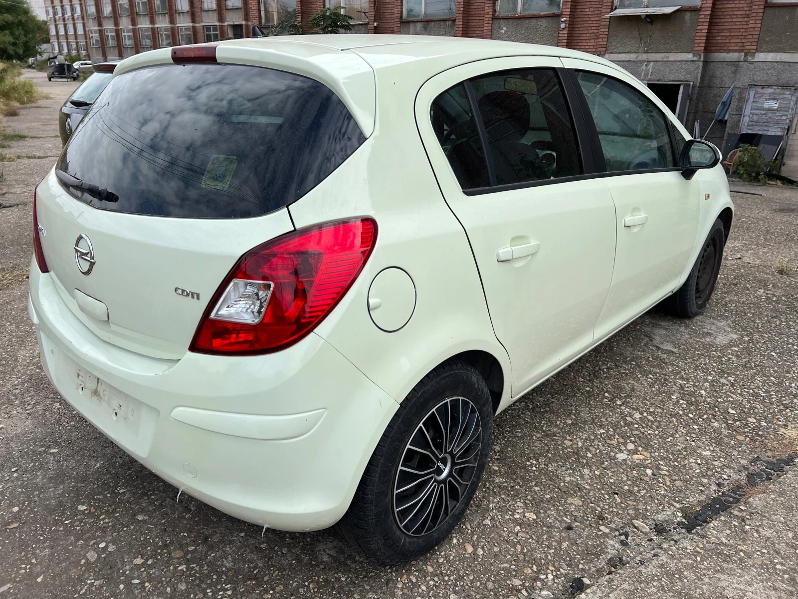 Opel Corsa 1.3 CDTI 95кс - изображение 3 | Auto.bg Opel Corsa 1.3 CDTI 95кс - изображение 3