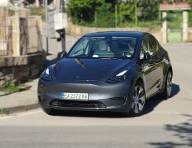 Обява за продажба на Tesla Model Y LR DUAL MOTOR със сензори за паркиране  ~84 900 лв. - изображение 1