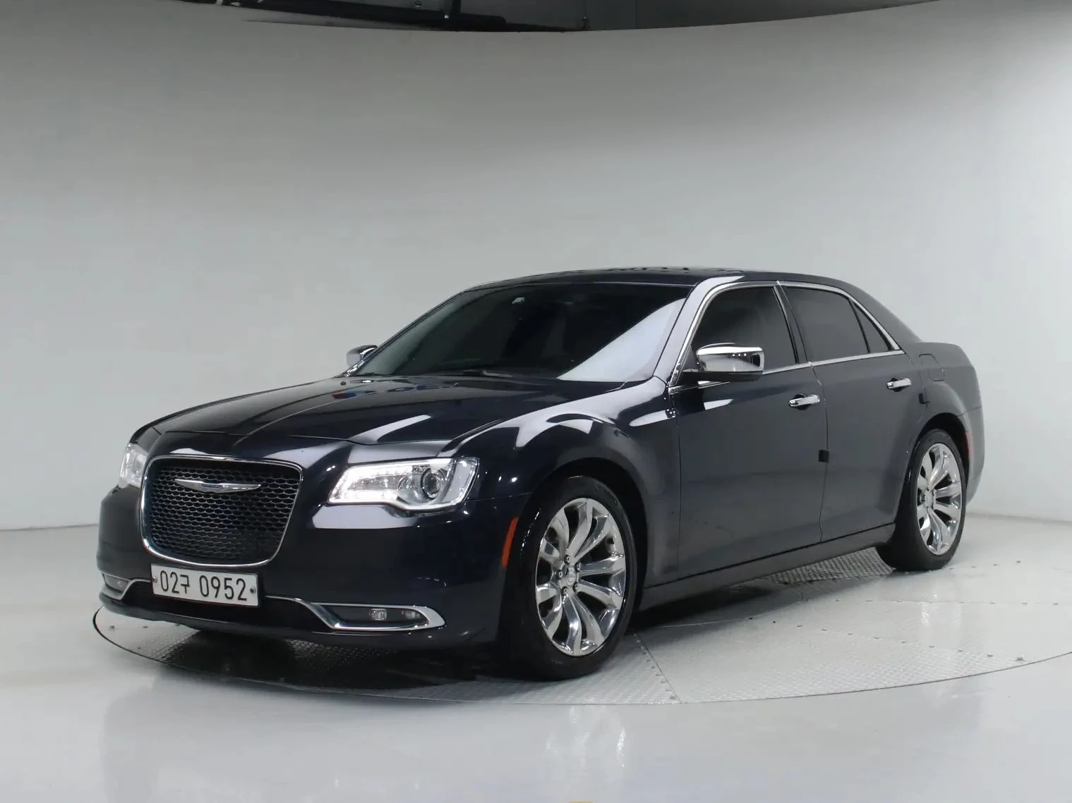Chrysler 300c undefined | Auto.bg — изображение 1 Chrysler 300c undefined | Auto.bg — изображение 1