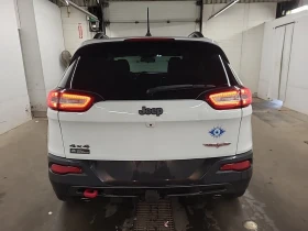 Jeep Cherokee * TRAILHAWK * CARFAX * ЦЕНА ДО БЪЛГАРИЯ - 25600 лв. / 13089.07 € - 81711164 5 | Car24.bg Jeep Cherokee * TRAILHAWK * CARFAX * ЦЕНА ДО БЪЛГАРИЯ - 25600 лв. / 13089.07 € - 81711164 5