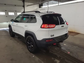 Jeep Cherokee * TRAILHAWK * CARFAX * ЦЕНА ДО БЪЛГАРИЯ - 25600 лв. / 13089.07 € - 81711164 4 | Car24.bg Jeep Cherokee * TRAILHAWK * CARFAX * ЦЕНА ДО БЪЛГАРИЯ - 25600 лв. / 13089.07 € - 81711164 4